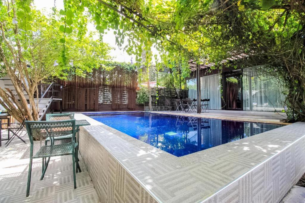Oyo 271 The Resort Romklao Bangkok Extérieur photo