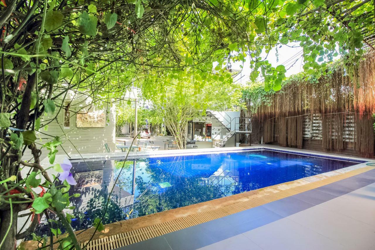 Oyo 271 The Resort Romklao Bangkok Extérieur photo