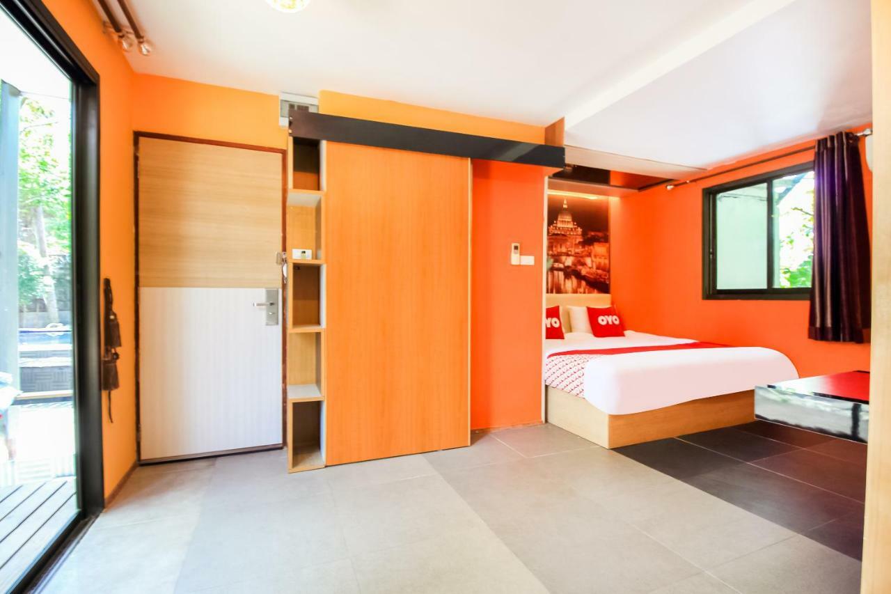 Oyo 271 The Resort Romklao Bangkok Extérieur photo