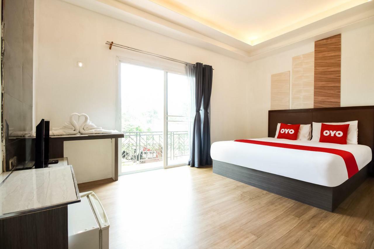 Oyo 271 The Resort Romklao Bangkok Extérieur photo
