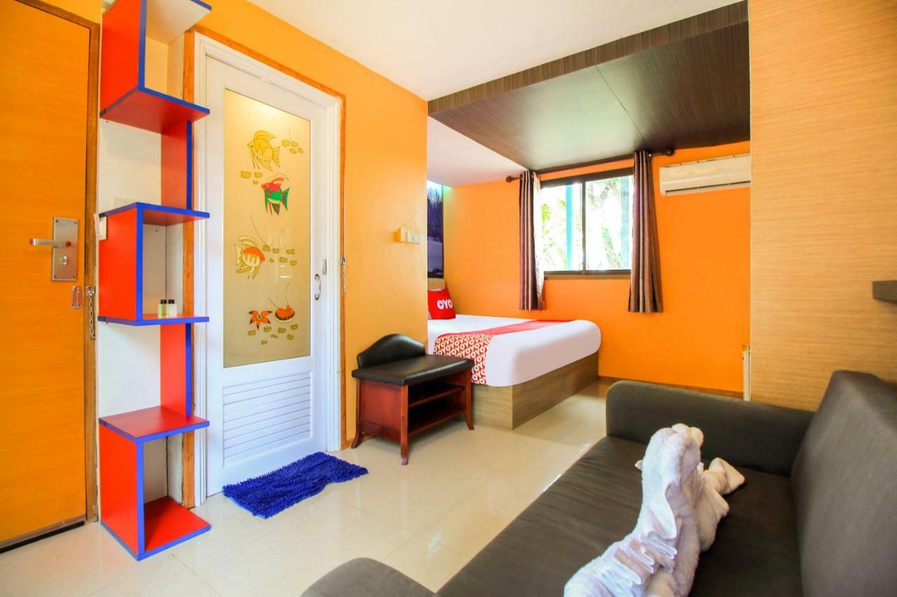Oyo 271 The Resort Romklao Bangkok Extérieur photo